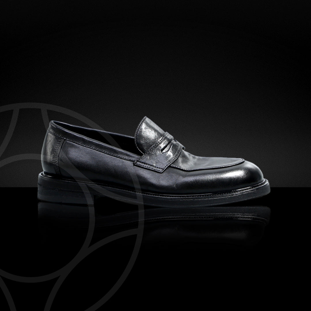 LEVI Classic Loafer, Crafted in Black Italian Leather
