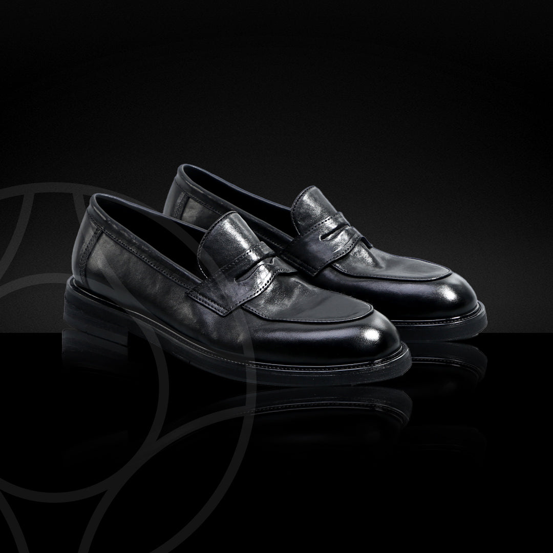 LEVI Classic Loafer, Crafted in Black Italian Leather